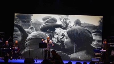 افتتاح ملتقى RT Doc للأفلام الوثائقية بعرض غنائي روسي بصوت منير نصر الدين