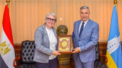 محافظ الإسكندرية يلتقي سفيرة فنلندا لبحث آفاق التعاون المشترك