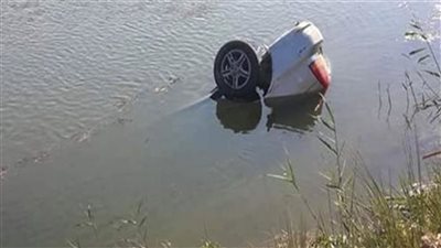 انتشال سيارة ملاكي سقطت من ترعة بالبدرشين ونجاة قائدها بأعجوبة