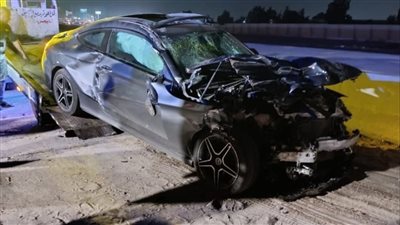 شلل مروري على الطريق السياحى بسبب تصادم 4 سيارات 