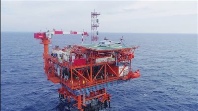 تضيف 70 مليون قدم مكعب غاز يوميًا، الانتهاء من حفر بئر جديدة بحقل ظهر 