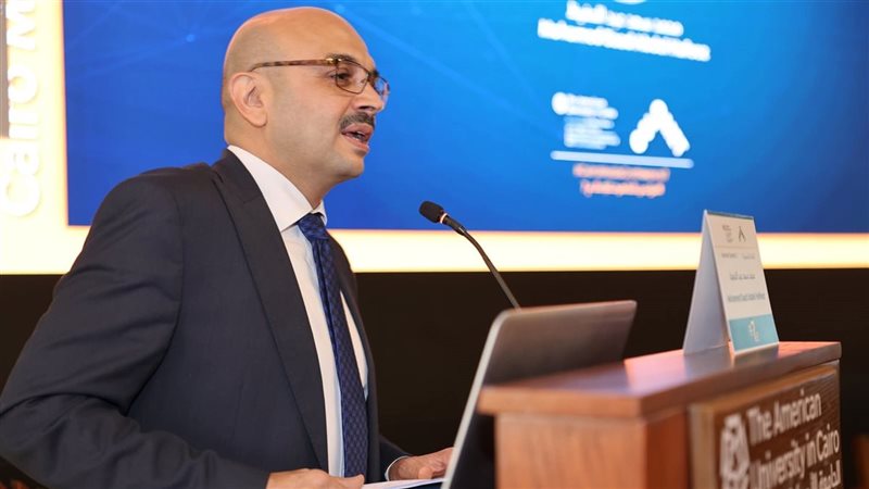 الكاتب الصحفي محمد