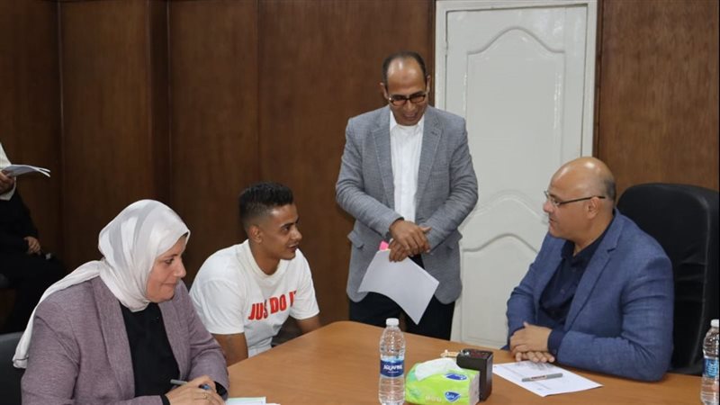 محافظ القليوبية خلال