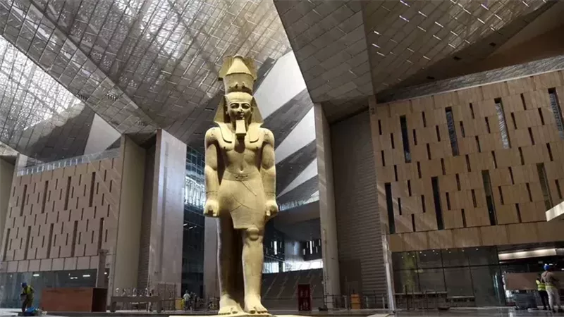 المتحف المصري الكبير