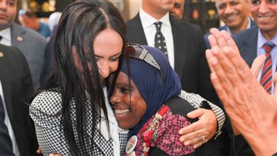 وزيرة التضامن ومحافظ جنوب سيناء يتفقدان اللمسات النهائية لافتتاح القرية التراثية بشرم الشيخ