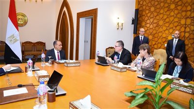 وزير الخارجية يستقبل مساعد سكرتير عام الأمم المتحدة 