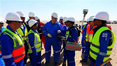 بدوي يتابع انطلاق عمليات المسح السيزمي بأسيوط لجذب استثمارات جديدة في البترول والغاز