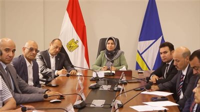 نائب محافظ دمياط تتابع تنفيذ مشروع رقمنة خدمات المديريات