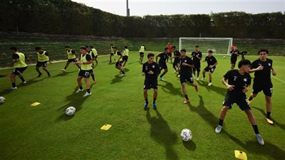 منتخب مصر تحت 17 عاما يتدرب على مرحلتين استعدادا لكأس العالم (صور)