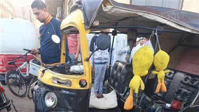 إصابة 5 أشخاص في تصادم مركبتي 