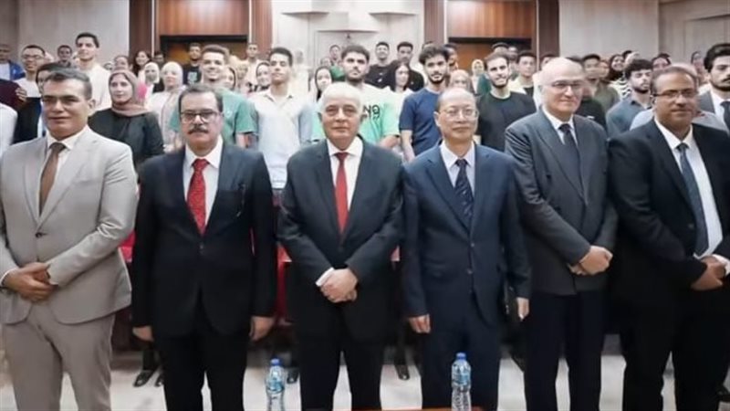 وفد من السفارة الصينية