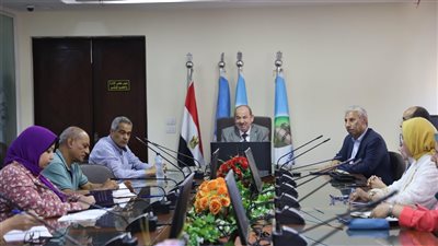 رئيس الصرف الصحي بالإسكندرية يبحث مع الأرصاد الجوية مشروع التنبؤ بالأثر 