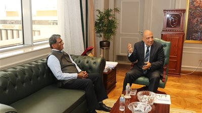 محمود عصمت لـ سفير الهند: قطاع الكهرباء يمتلك فرصا استثمارية واعدة 