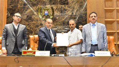 اعتماد مركز تدريب الحاسب الآلي بديوان محافظة أسيوط من التنظيم والإدارة