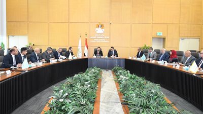 وزير الإسكان يبحث مع رئيس جهاز مستقبل مصر للتنمية عددًا من ملفات العمل المشتركة