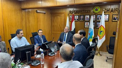 وزير البترول يجري زيارة مفاجئة لشركة رشيد ويستمع لآراء ومقترحات القيادات التنفيذية