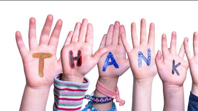 من القدوة إلى الدعاء وشكر الآخرين، 9 طرق بسيطة وعملية لتعليم الأطفال الامتنان