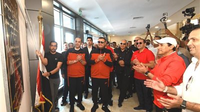 وزيرا الإسكان والرياضة يفتتحان نادي 