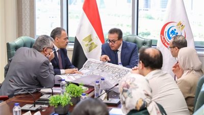 وزير الصحة يبحث مع محافظ الشرقية التوسع في إنشاء مستشفيات جديدة