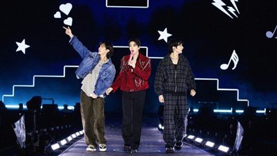 جيهوب وجونجكوك من BTS ينضمان إلى جين على المسرح في حفل ختام جولته العالمية (صور)