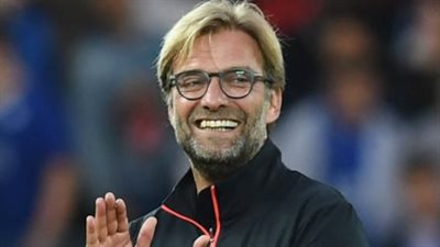 يورجن كلوب يوجه رسالة لمصر من أهرامات الجيزة ويثير جدلًا كبيرًا لهذا السبب 