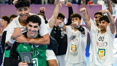 منتخب مصر بالزي الأسود أمام ألمانيا في نهائي كأس العالم لناشئي كرة اليد