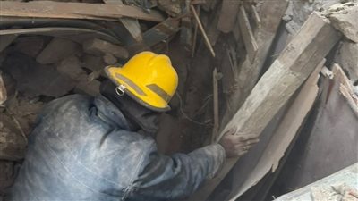 الصور الأولى لعقار روض الفرج المنهار جزئيًا