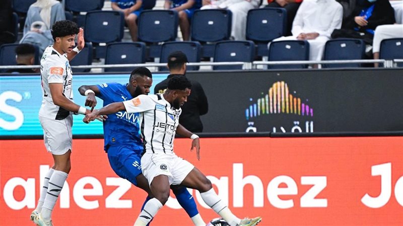 الهلال والغرافة،