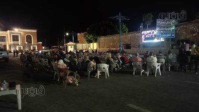 شاهد، أهالي مطروح يتابعون حفل افتتاح المتحف المصري الكبير بشارع الإسكندرية التجاري