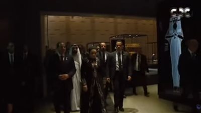 الرئيس السيسي وقرينته يصطحبان ضيوف مصر بجولة تفقدية داخل المتحف الكبير (فيديو)