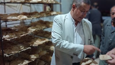 جولة مفاجئة لوكيل وزارة التموين بالفيوم على المخابز البلدي والسياحي