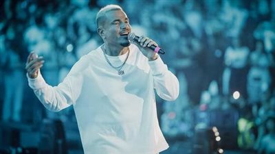 عمرو دياب في الصدارة، سبوتيفاي تكشف عن الفنانين الأكثر استماعًا في 2025