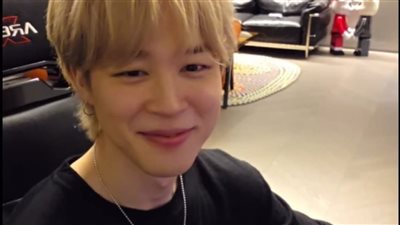 جيمين من BTS يؤكد انتهاء الفرقة من تسجيل أول ألبوم لهم بعد الخدمة العسكرية