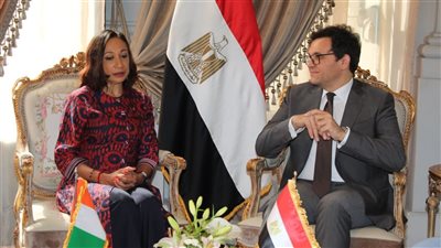 وزير الثقافة يلتقي وزيرة الثقافة والفرنكوفونية في كوت ديفوار لبحث آليات التعاون