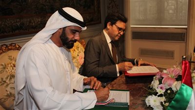 وزير الثقافة ونظيره الإماراتي يوقعان مذكرة تفاهم للتعاون المشترك