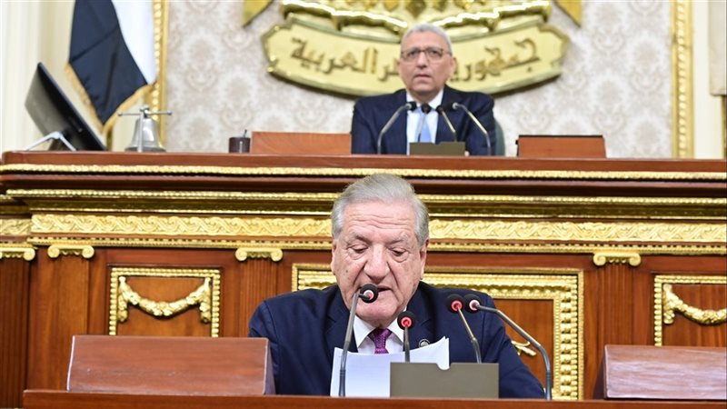 مناقشة اتفاقية قرض