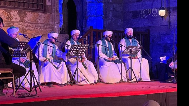 فرقة الحضرة، فيتو