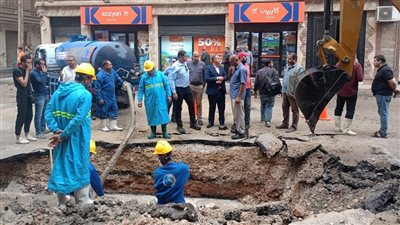 رئيس مياه الشرب بالغربية يتابع إصلاح كسر مفاجئ بخط رئيسي في زفتى