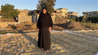 ‎16 عاما في تجارة الحبوب، الحاجة هدى من أم معيلة إلى أشهر تاجرة بالبحيرة (فيديو وصور)