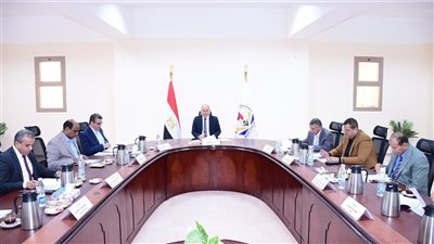 أبرزها تخصيص 5 % من المنح لطلاب مدارس المتفوقين.. قرارات مجلس جامعة سوهاج الأهلية 