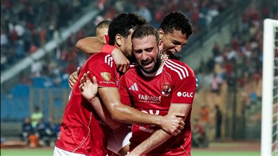 أبرزهم بن شرقي، بدلاء الأهلي في مواجهة المصري بالدوري الممتاز 