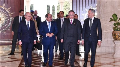 السيسي: نستضيف 9.5 مليون أجنبي دون وجود معسكرات للاجئين 