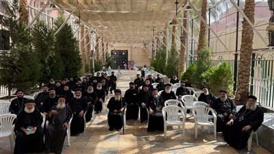 الأنبا جوارجيوس يترأس اجتماع كهنة إيبارشية مطاي