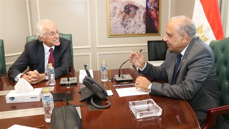 لقاء وزير الكهرباء
