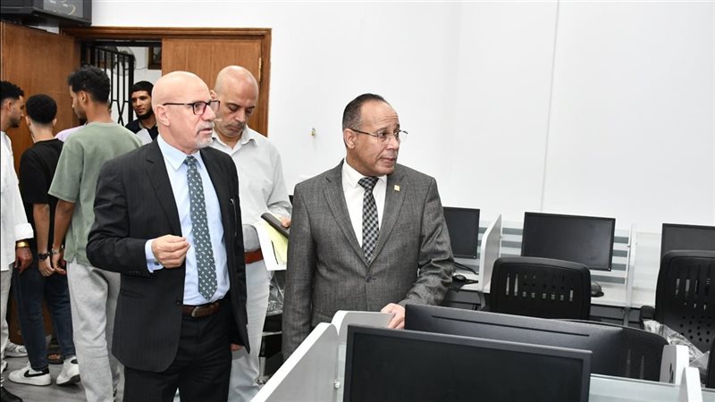 جولة رئيس جامعة القناة،