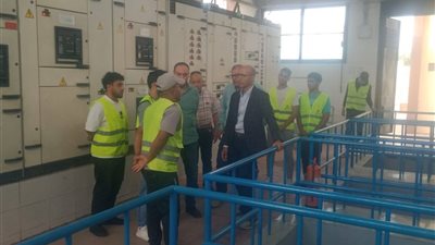 مسؤولو الإسكان يتفقدون محطات الصرف الصحي بالشروق