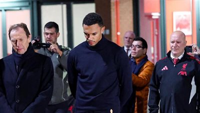 بقيادة أرنولد، وفد من ريال مدريد يقدم التعازي في الراحل جوتا