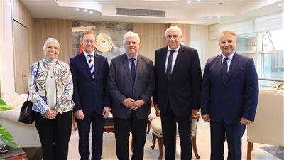 وزير التعليم العالي يبحث سبل التعاون مع جامعة كينجز كوليدج لندن