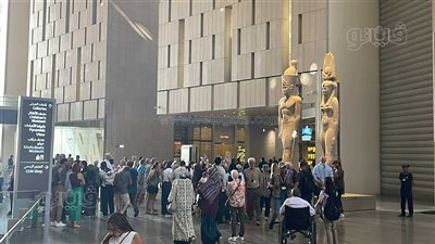 إقبال غير مسبوق لزيارة المتحف المصري الكبير في اليوم الأول لافتتاحه (فيديو)