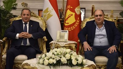 محافظ بورسعيد ورئيس قصور الثقافة يناقشان آليات التطوير وتعزيز النشاط الإبداعي